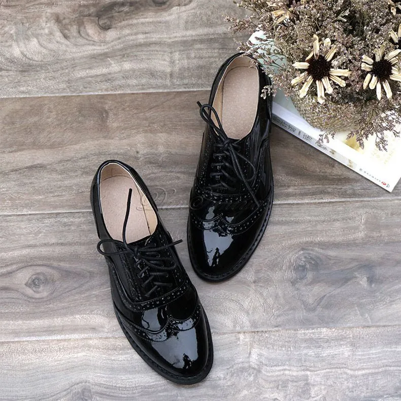 Chromura Opulessa Lace Footwear