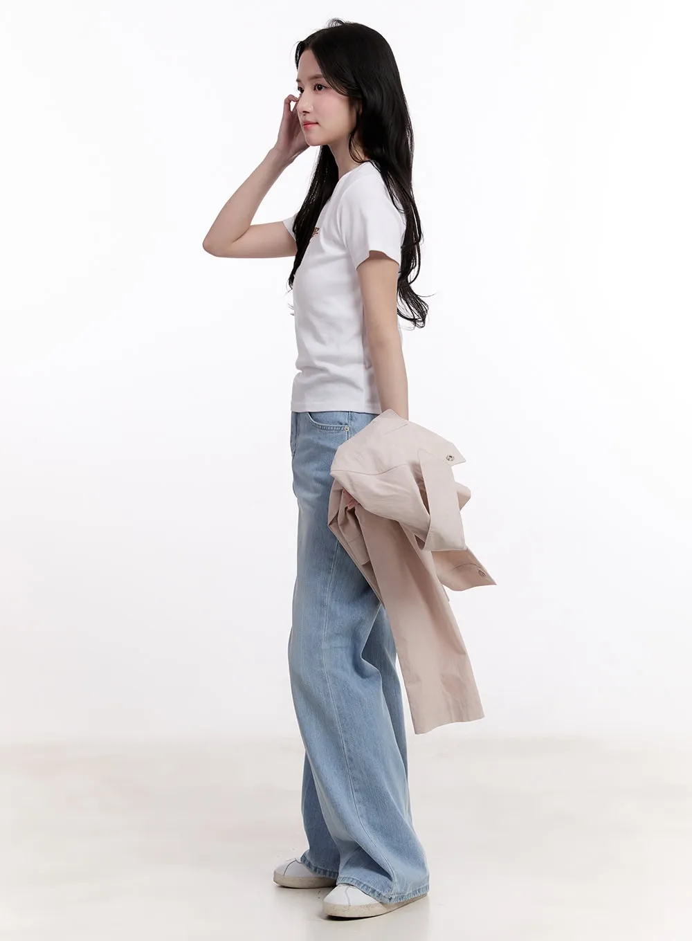 Daniella Relaxed-Fit Flared Jeans CM526
