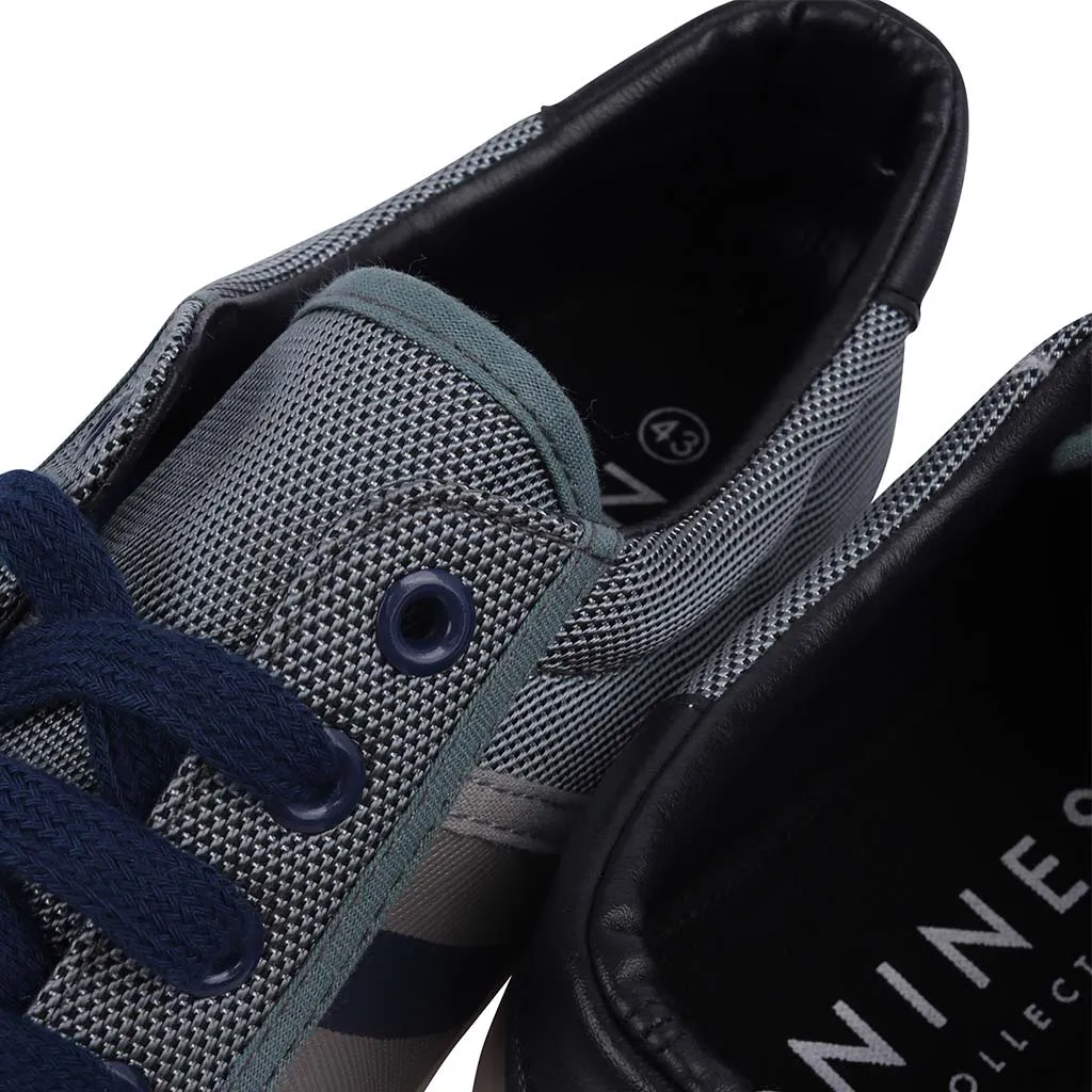 Ferrara Trainers In Grey With Contrast Stripes