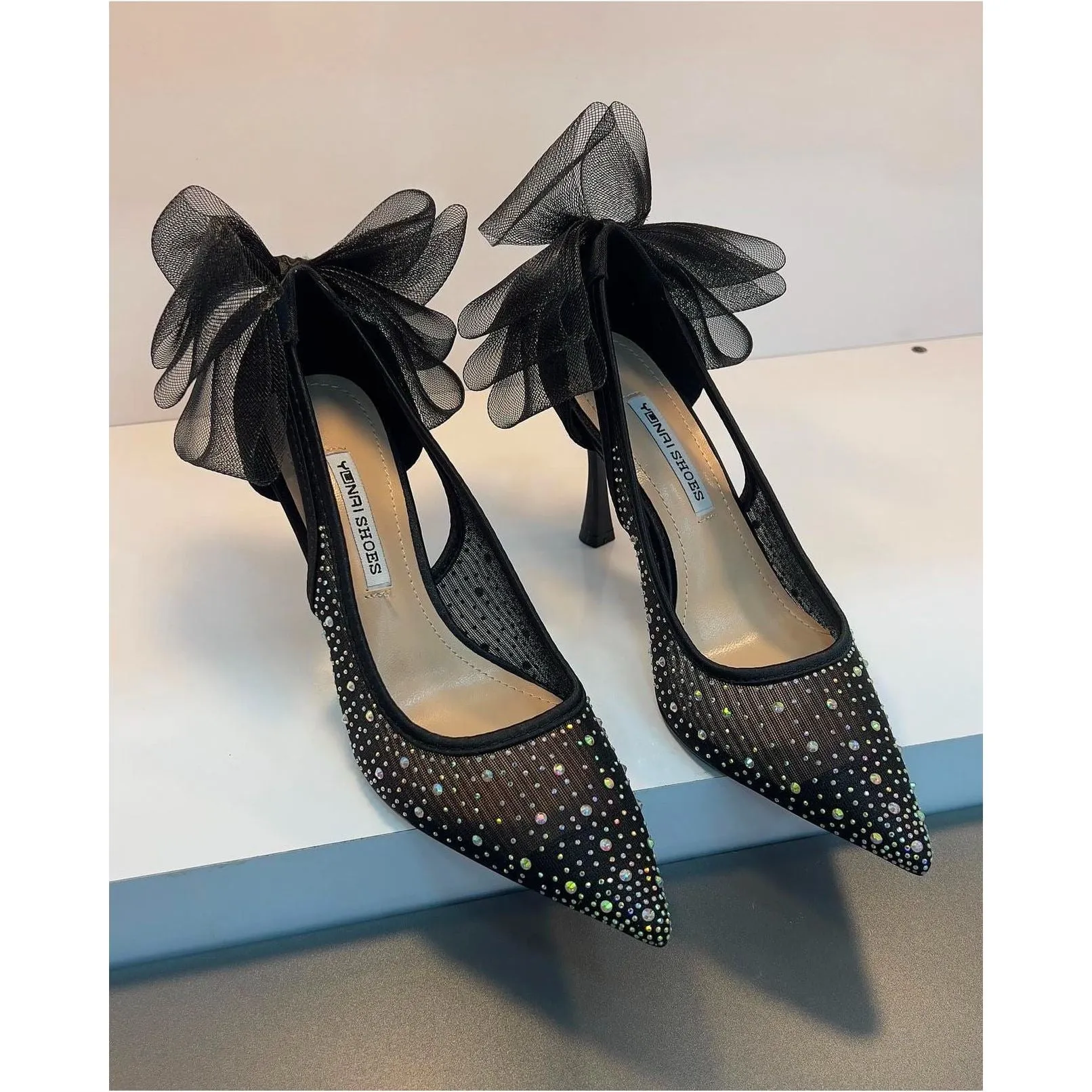 high heels quality pointed sandals.