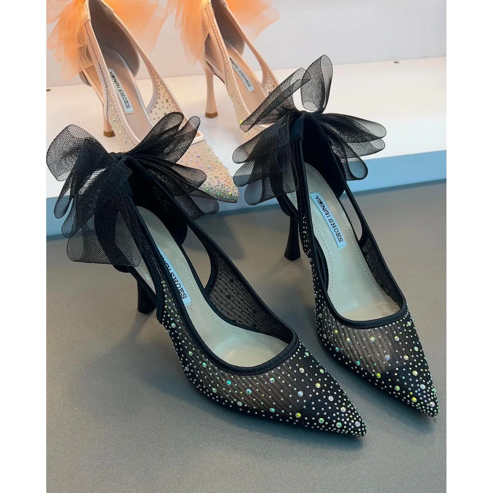 high heels quality pointed sandals.