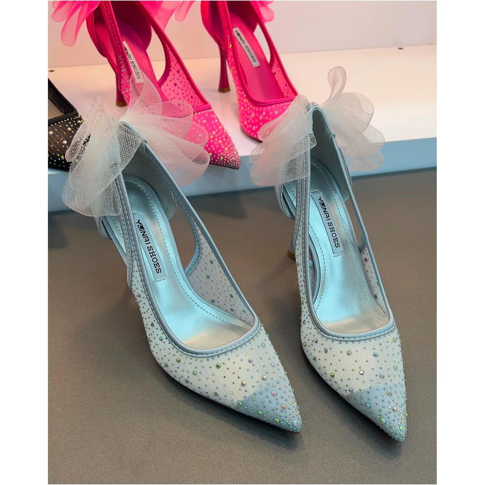 high heels quality pointed sandals.