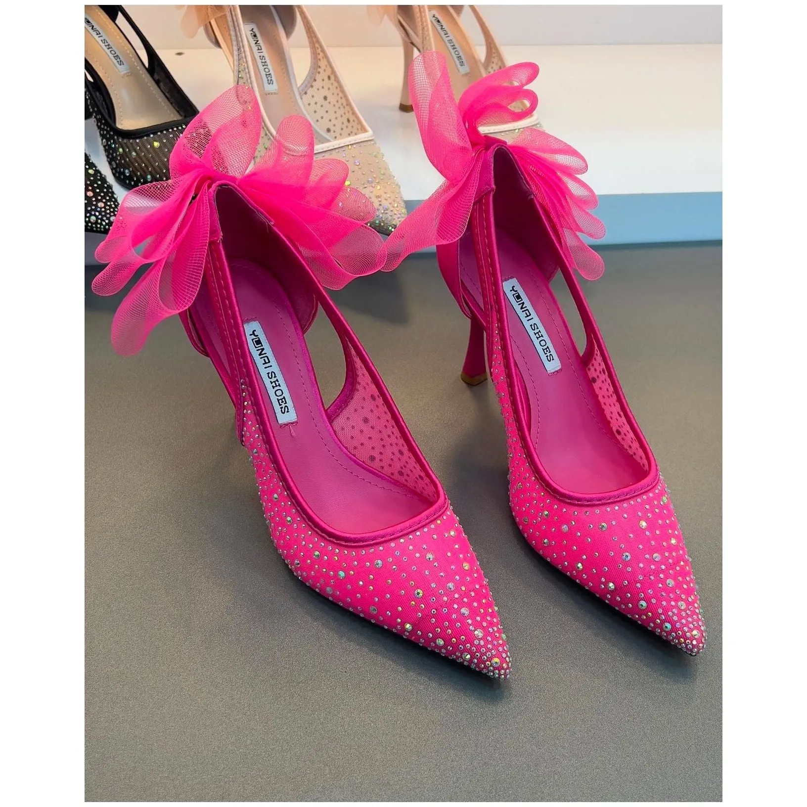 high heels quality pointed sandals.