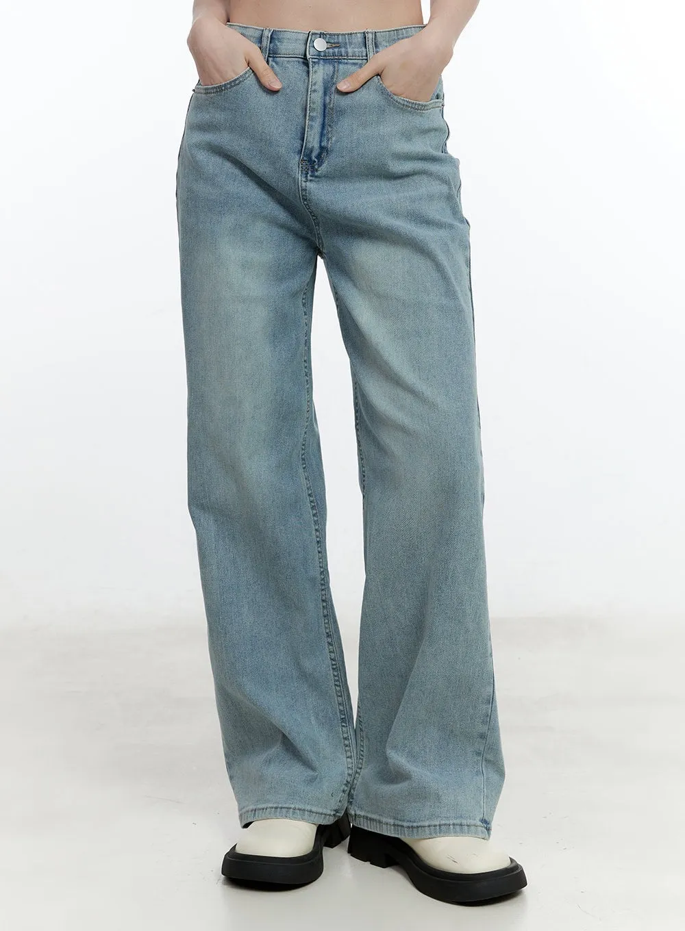 Jayla Relaxed-Fit Jeans CM521