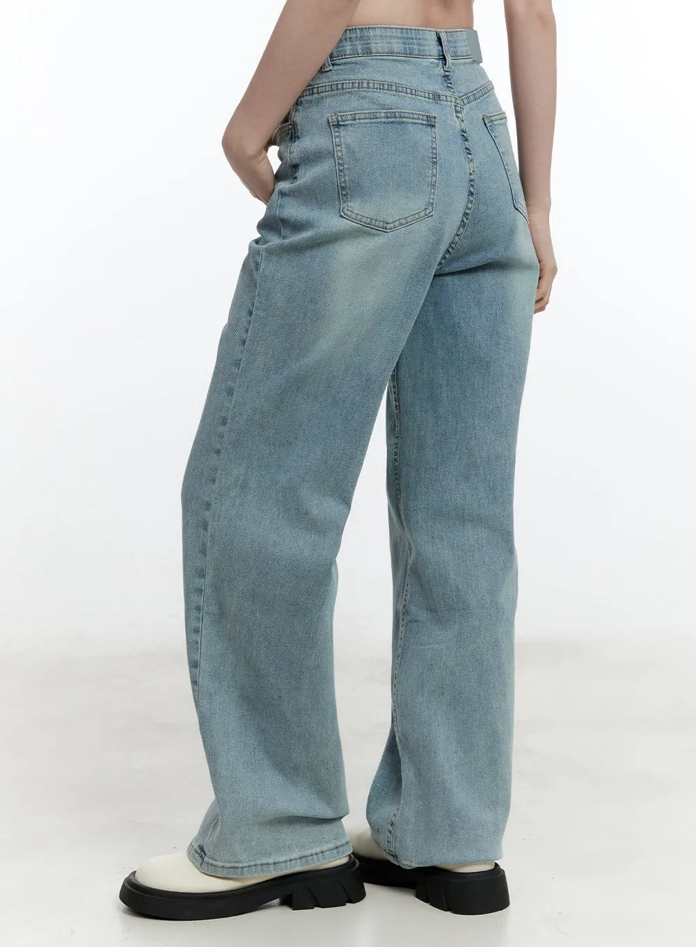 Jayla Relaxed-Fit Jeans CM521