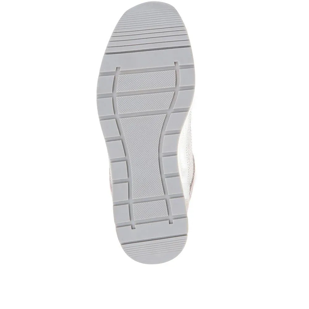 Lace-Up Leather Trainers - BRK35087 / 322 550