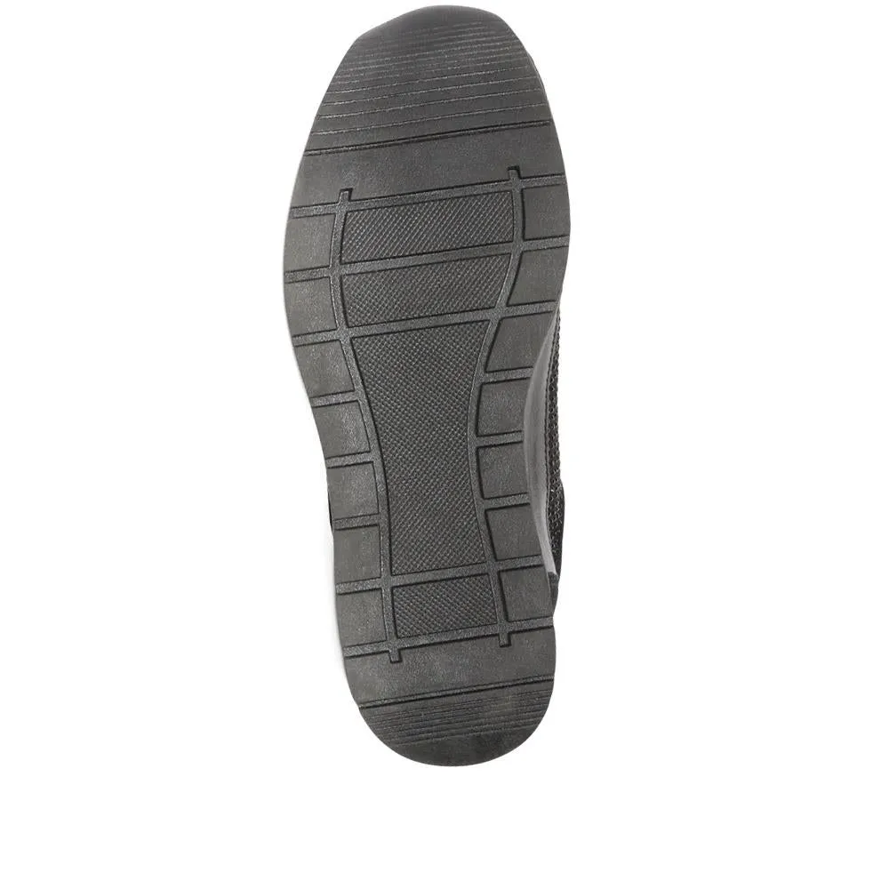 Lace-Up Leather Trainers - BRK35087 / 322 550
