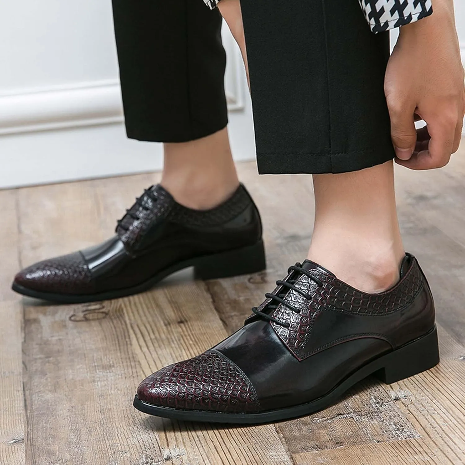 Men's Comfortable Flat Shoes Large Business Shoes Closed Toe Pointed Casual Comfortable Formal Dress Work Shoes